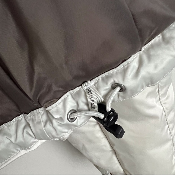 North Face Women’s Medium 550 White Quilted Puffer Jacket Zip Front Goose Down - Picture 9 of 12